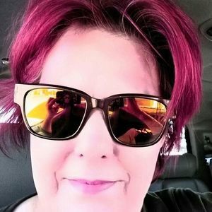 Meet your Posher, Deanne